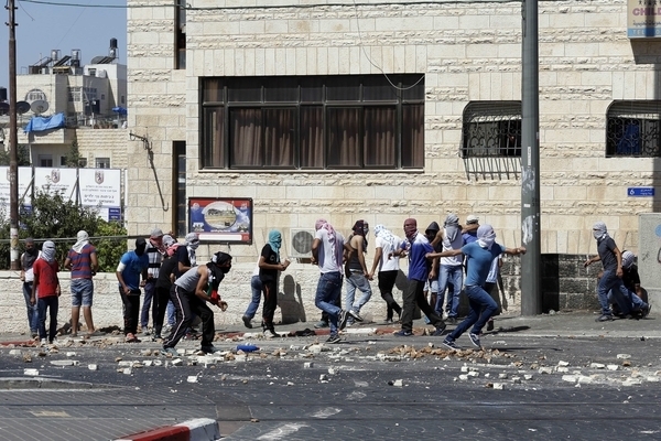 اعتقالات ومواجهات في نابلس والقدس المحتلة