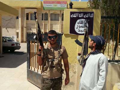 صحيفة الغاردين تنقل الأوضاع البائسة للمدنيين في الرقة