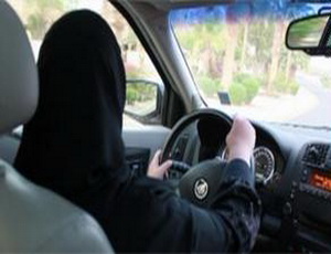 قيادة المرأة للسيارة لا يقرها عاقل يغار على أهله!