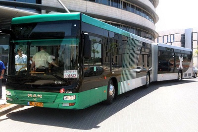 Peur et insultes: les chauffeurs palestiniens de bus de Jérusalem disent "stop"