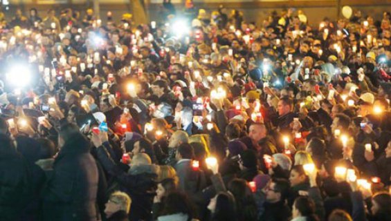 L’hommage posthume rendu par des milliers d’Allemands à une jeune héroïne musulmane