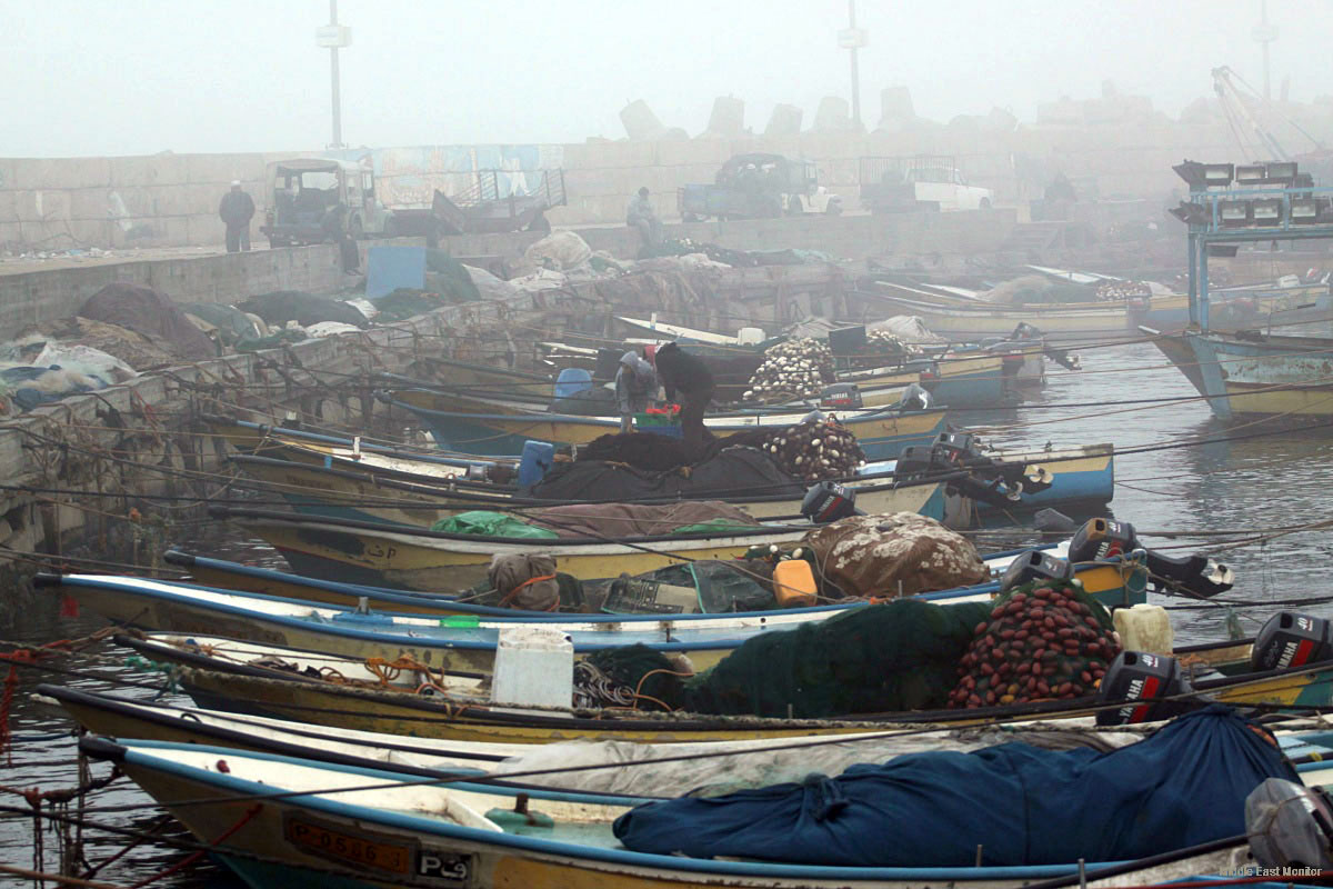 Israel navy arrests 10 Gaza fishermen
