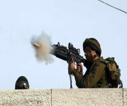 صہيوني فوجيوں کا غرب اردن ميں فلسطيني اسکولي بچوں پر حملہ