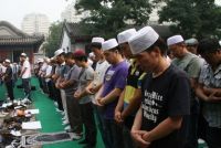 В официальных учреждениях Синьцзяна запретили намаз