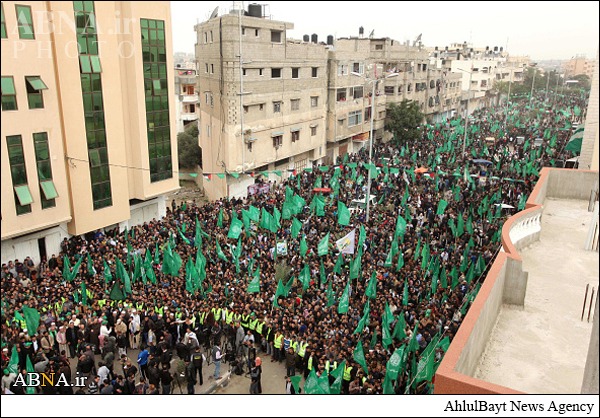 بالصور / مسيرات حاشدة لحركة "حماس" الفلسطينية في ذكرى انطلاقها