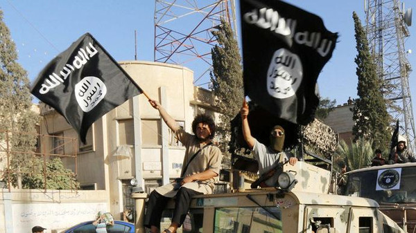 Four Men Beheaded by ISIS in Syria / Photos