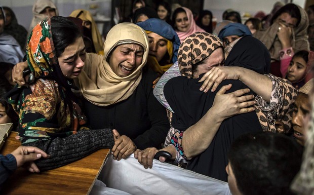 “Talibanes Cometen Matanza en Escuela de Pakistán”