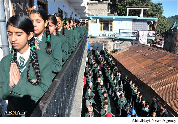 پشاور کے غم انگیز سانحہ پر ہندوستانی اسکولوں میں 2 منٹ کی خاموشی + تصویر