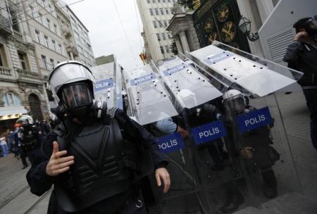 اشتباكات بين الشرطة التركية ومسلحين ومقتل شخص في تركيا