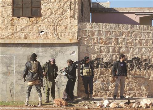 داعش يقتل 20 مسلحا من "الحر" ويهدد قياديين بالذبح إذا لم يبايعوا التنظيم