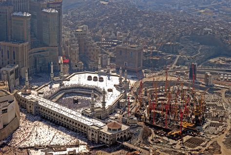 Up to 6,000 Working on the Expansion of Grand Mosque in Mecca