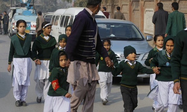 شرمندہ ہیں کہ نونہالوں کوخون آلود مستقبل حوالے کیا، مولانا فضل الرحمان