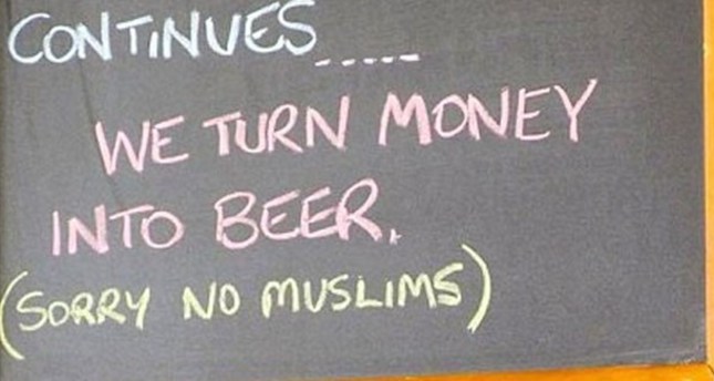 "No Muslim" Cafe Sign criticized by Australians + Pics