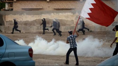 Forces Bahreïnies réprimées les protestations contre la monarchie