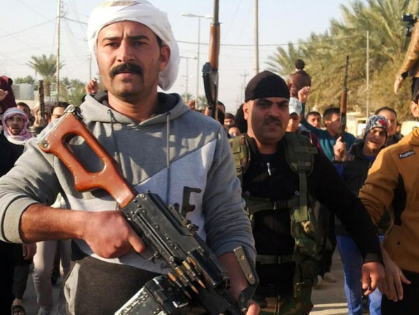 عشيرة "البوحردان" تشتبك مع داعش بعد اعدام التنظيم اثنين من ابناءها
