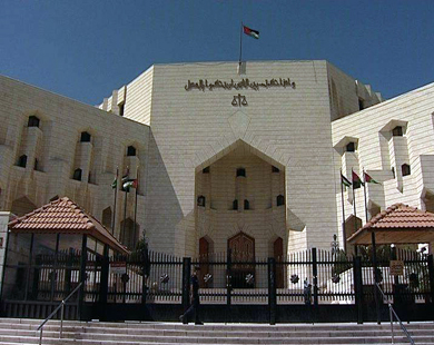 اعتقال 3 ناشطين بتهمة "حيازة شعار رابعة" في الأردن