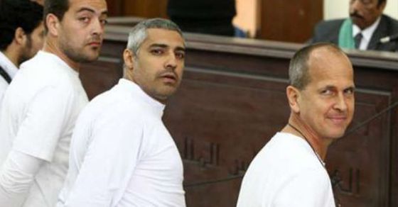 إعادة محاكمة صحفيي الجزيرة في مصر 