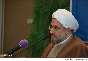 آية الله الاراكي يهنئ قائد الثورة بالانتصار على داعش الإرهابي
