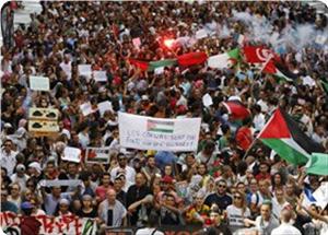Manifestation à Paris exigeant la levée du siège imposé sur Gaza