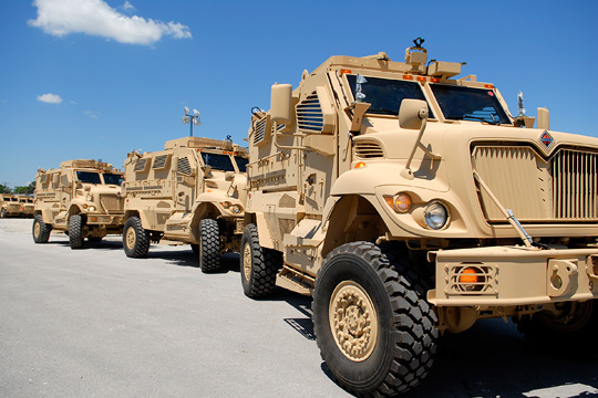 العراق يستلم مدرعات (MRAP) المضادة للألغام والكمائن