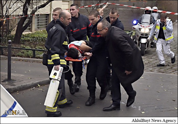 Unknown people attacked the prophet-insulting French magazine + Pics