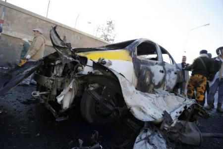 انفجار سيارة مفخخة قرب كلية الشرطة ومقتل واصابة 80 في اليمن