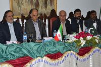 ایران و پاکستان کے درمیان تعلقات کے فروغ پر تاکید