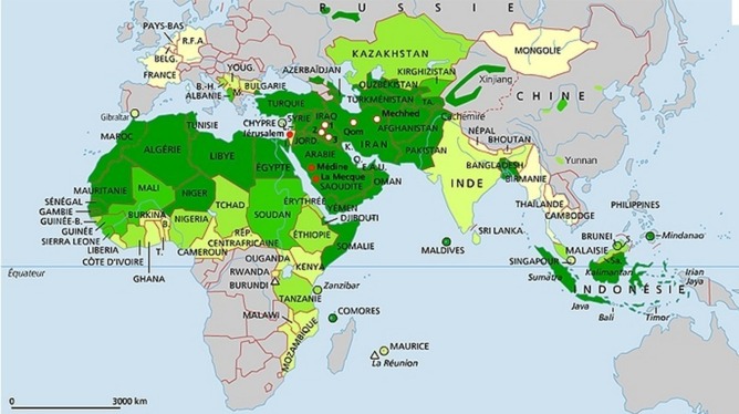 Charlie Hebdo provoque de nouveau, condamnations dans le monde musulman    