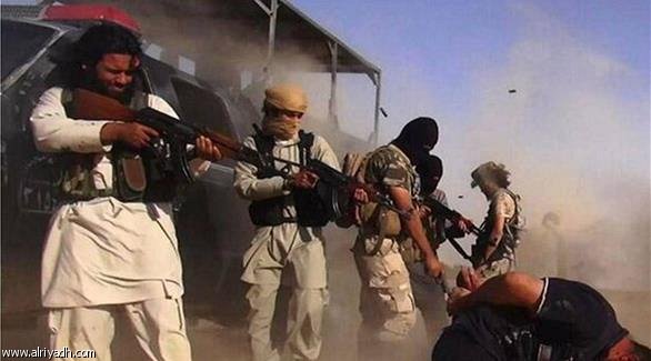 إعدام 5 اشخاص على يد داعش بسبب عدم ارتداء زوجاتهم  الحجاب الأفغاني في الموصل