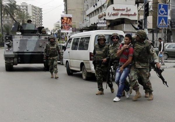 الجيش اللبناني يوقف شخصا كان يحاول تنفيذ هجوم انتحاري