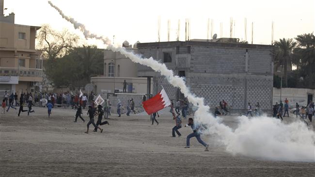 Thousands of Bahraini peaceful protestors under regime's severe attacks