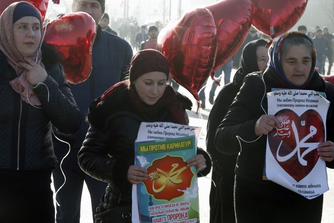 Thousands attend rally in defense of Islamic values in Chechnya’s capital / Pics