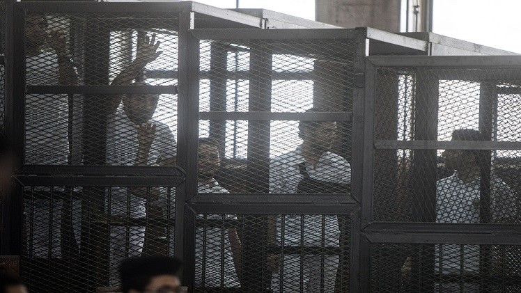 صدور أحكام بين 3 سنوات ومؤبد على 75 من أعضاء الاخوان في مصر