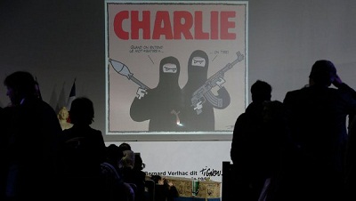 Charlie Hebdo: les services secrets derrière l’attaque, selon Le Pen    