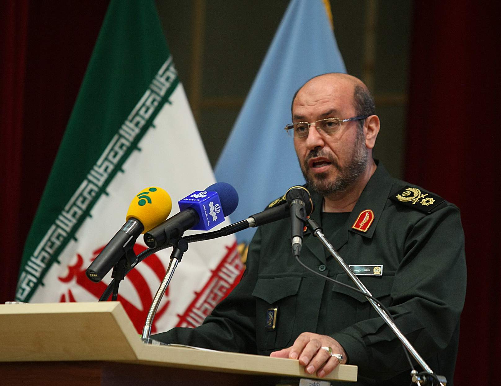 إسرائيل تظن أنها من خلال ضرب قادة المقاومة تستطیع أضعافها لکن دماء الشهداء تعزز من صلابتها وقوتها