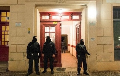 Arrestation de deux Allemands membres présumés du groupe Etat islamique    