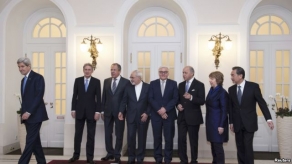 Гәрб Иран әлеjһинә jени санксиjалара гаршы чыхды