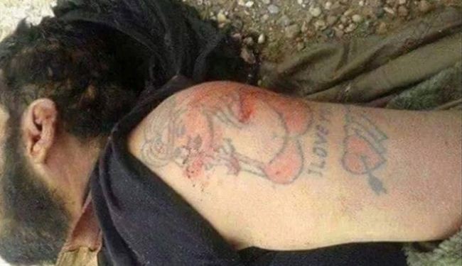 مقتل قيادي بـ"داعش" يحمل وشم "المرأة العارية"