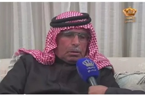 والد الطيار الأردني يقول للملك لا شأن لنا بالتحالف ويطالبه بأن يعيد ابنه بأي شكل من الاشكال