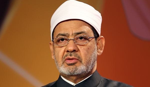شيخ الأزهر: الإرهاب الممول بأموال قذرة يخطط لإسقاطنا في قبضة الاستعمار