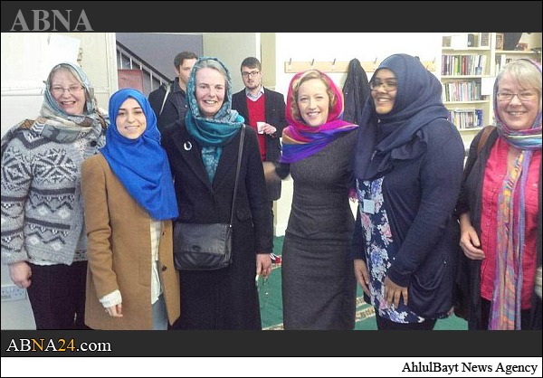 Photos: "Visit My Mosque Day" in England