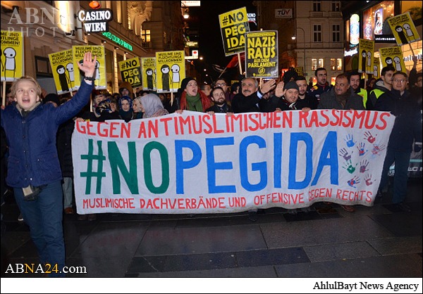 PEGIDA's Anti-Islam Rally in Austria Defeated by Counter-Rally + Photos