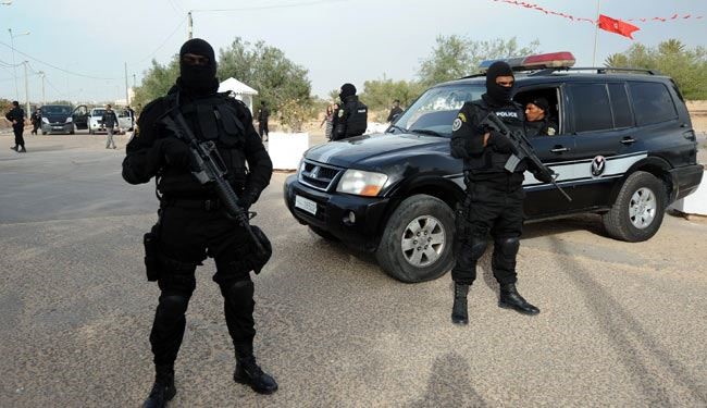اعتقال 32 تكفيريا خطط لهجمات في تونس بينهم عائدون من سوريا