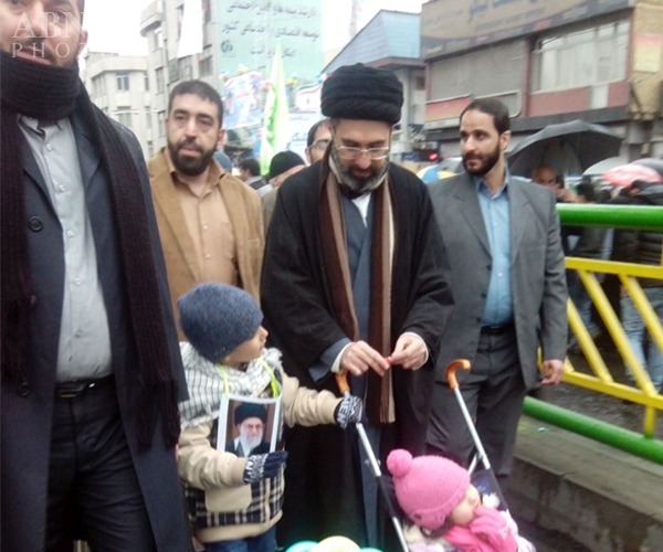 تصویر/ جشن انقلاب کی ریلیوں میں رہبر انقلاب کے بیٹے