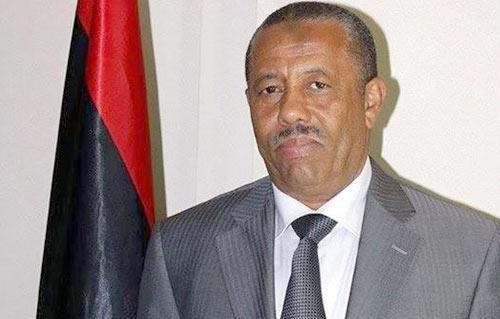 عزل وزير الداخلية في حكومة الثني بسبب انتقاده حفتر