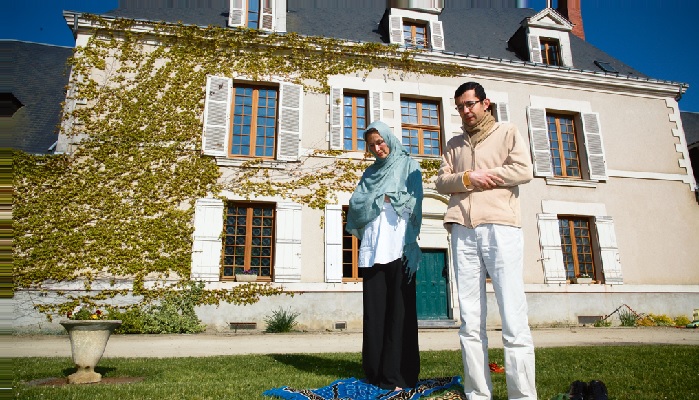Devant la montée de l’islamophobie, un élu municipal démissionne et accuse