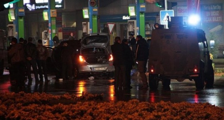 Түркиjәдә террор һәjаҹаны: партлаjыҹы зәрәрсизләшдирилди 