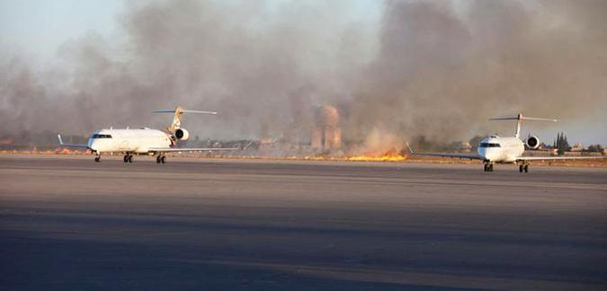 مطار الزنتان في غرب ليبيا يتعرض لغارة جوية 