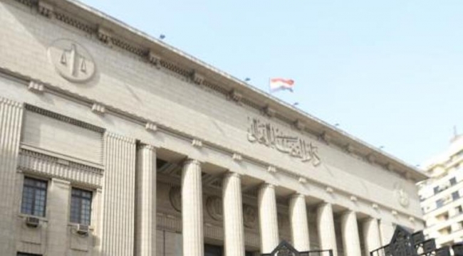 محاكمة 80 شخصاً بتهم التظاهر غير القانوني في مصر