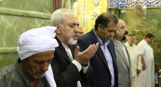 وزير الخارجية الايراني يزور مرقد الامام امير المؤمنين في النجف الأشرف